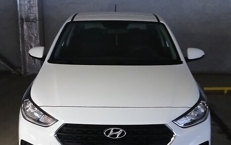 Hyundai Solaris II рестайлинг, 2018 год, 1 900 000 рублей, 1 фотография