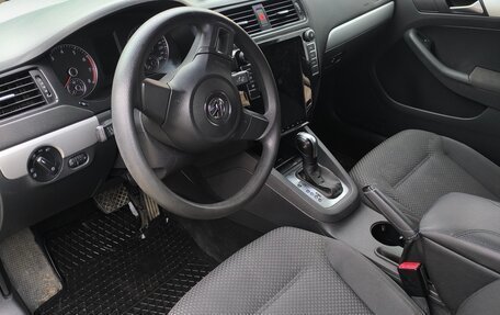 Volkswagen Jetta VI, 2011 год, 910 000 рублей, 8 фотография