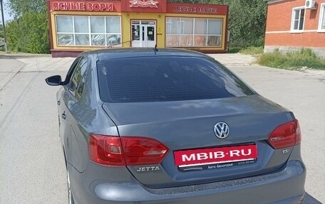 Volkswagen Jetta VI, 2011 год, 910 000 рублей, 6 фотография