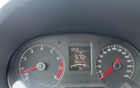 Volkswagen Polo VI (EU Market), 2015 год, 900 000 рублей, 9 фотография