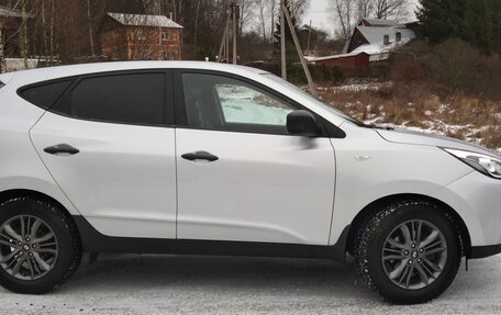 Hyundai ix35 I рестайлинг, 2014 год, 1 100 000 рублей, 10 фотография