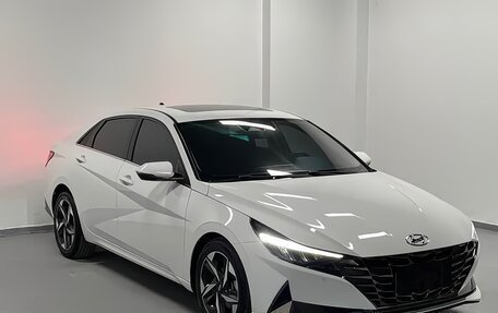 Hyundai Elantra, 2022 год, 1 649 000 рублей, 2 фотография