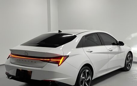 Hyundai Elantra, 2022 год, 1 649 000 рублей, 3 фотография