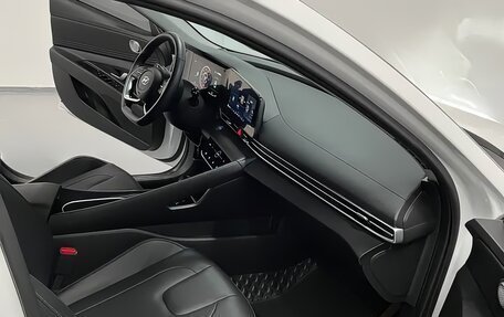 Hyundai Elantra, 2022 год, 1 649 000 рублей, 11 фотография