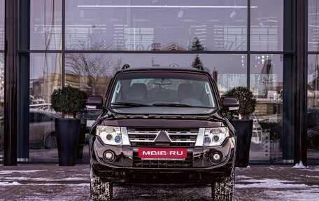 Mitsubishi Pajero IV, 2013 год, 2 095 000 рублей, 2 фотография