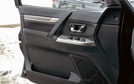 Mitsubishi Pajero IV, 2013 год, 2 095 000 рублей, 12 фотография