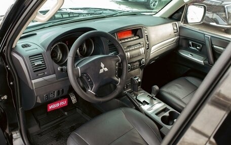 Mitsubishi Pajero IV, 2013 год, 2 095 000 рублей, 13 фотография