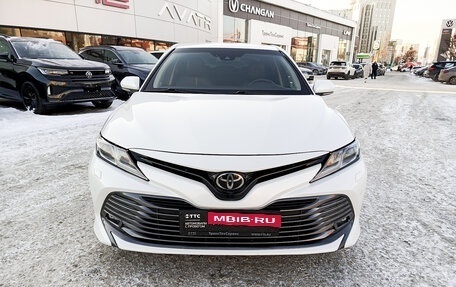 Toyota Camry, 2019 год, 2 890 000 рублей, 2 фотография