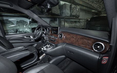 Mercedes-Benz V-Класс, 2018 год, 7 400 000 рублей, 8 фотография