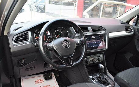 Volkswagen Tiguan II, 2018 год, 2 399 000 рублей, 8 фотография