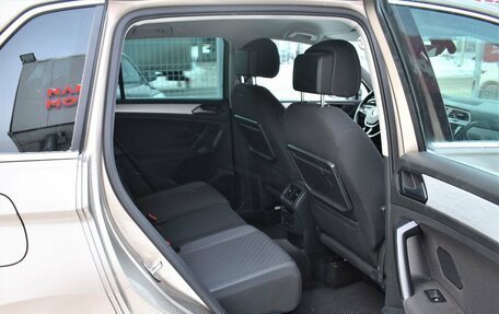 Volkswagen Tiguan II, 2018 год, 2 399 000 рублей, 13 фотография