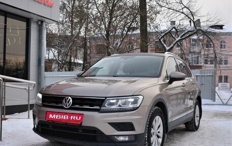 Volkswagen Tiguan II, 2018 год, 2 399 000 рублей, 5 фотография