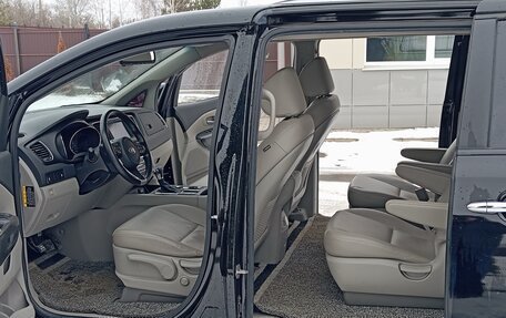 KIA Carnival III, 2019 год, 2 850 000 рублей, 6 фотография