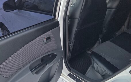 KIA Rio II, 2011 год, 650 000 рублей, 10 фотография