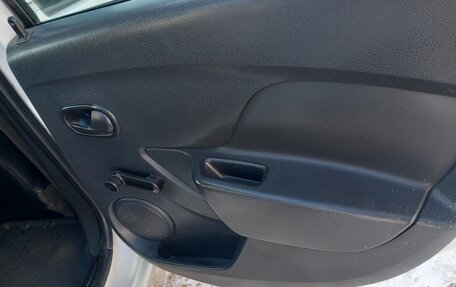 Renault Logan II, 2017 год, 575 000 рублей, 10 фотография