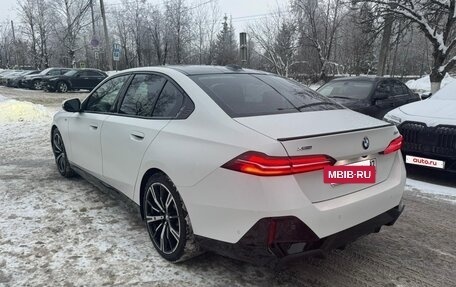 BMW 5 серия, 2023 год, 7 850 000 рублей, 3 фотография