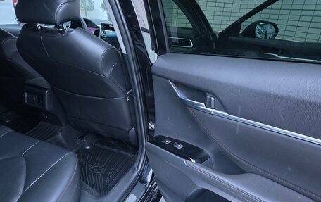Toyota Camry, 2019 год, 2 590 000 рублей, 18 фотография