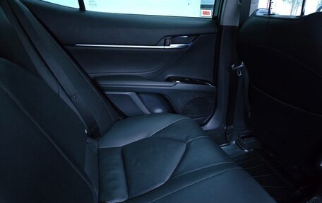 Toyota Camry, 2019 год, 2 590 000 рублей, 19 фотография