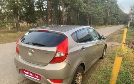 Hyundai Solaris II рестайлинг, 2013 год, 850 000 рублей, 5 фотография