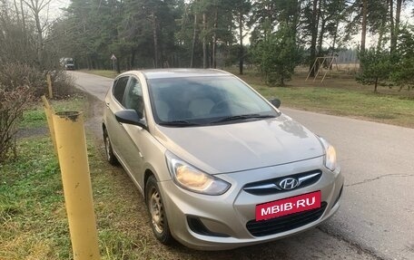 Hyundai Solaris II рестайлинг, 2013 год, 850 000 рублей, 6 фотография