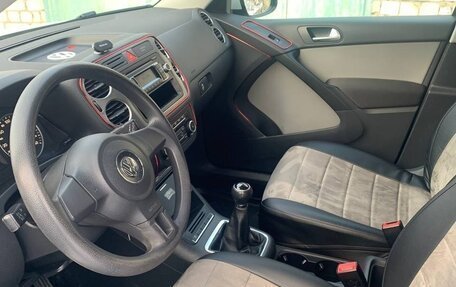 Volkswagen Tiguan I, 2011 год, 1 150 000 рублей, 5 фотография