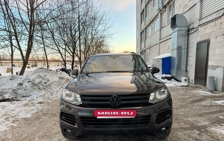 Volkswagen Touareg III, 2010 год, 2 000 000 рублей, 2 фотография