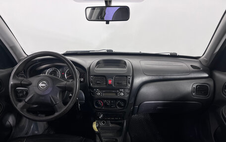 Nissan Almera, 2005 год, 349 000 рублей, 10 фотография