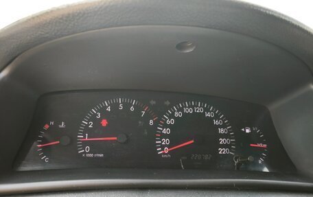 Toyota Corolla, 2005 год, 600 000 рублей, 10 фотография