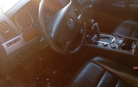 Volkswagen Touareg III, 2006 год, 560 000 рублей, 6 фотография