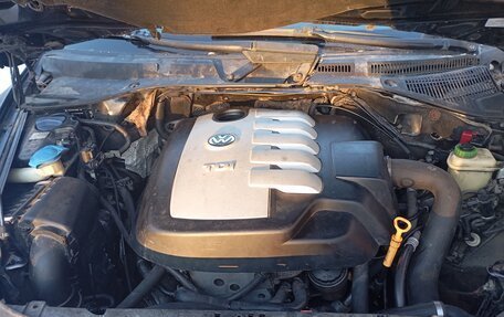 Volkswagen Touareg III, 2006 год, 560 000 рублей, 5 фотография