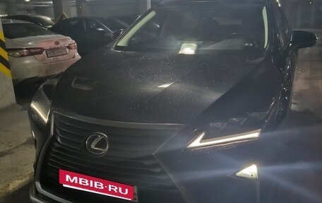 Lexus RX IV рестайлинг, 2019 год, 4 000 000 рублей, 7 фотография