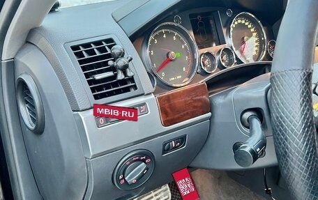 Volkswagen Touareg III, 2005 год, 875 000 рублей, 13 фотография