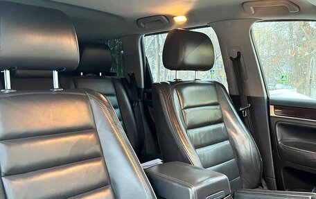 Volkswagen Touareg III, 2005 год, 875 000 рублей, 21 фотография