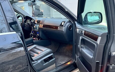 Volkswagen Touareg III, 2005 год, 875 000 рублей, 20 фотография