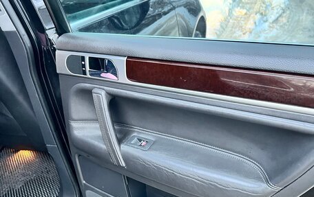 Volkswagen Touareg III, 2005 год, 875 000 рублей, 24 фотография