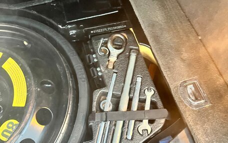 Volkswagen Touareg III, 2005 год, 875 000 рублей, 38 фотография