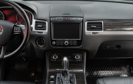 Volkswagen Touareg III, 2014 год, 2 290 000 рублей, 13 фотография