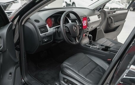 Volkswagen Touareg III, 2012 год, 1 790 000 рублей, 6 фотография