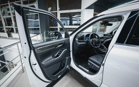 Toyota Highlander, 2025 год, 5 350 000 рублей, 17 фотография