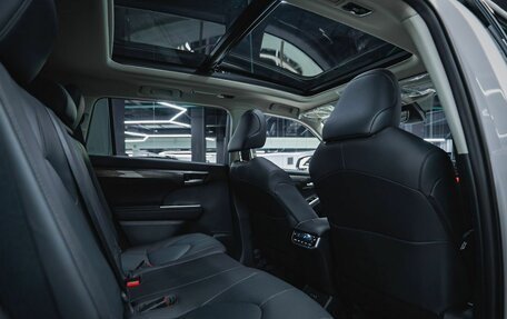 Toyota Highlander, 2025 год, 5 350 000 рублей, 20 фотография