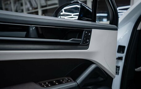 Porsche Cayenne III, 2025 год, 18 840 000 рублей, 15 фотография