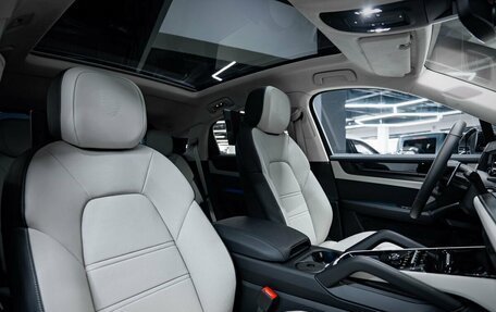 Porsche Cayenne III, 2025 год, 18 840 000 рублей, 24 фотография