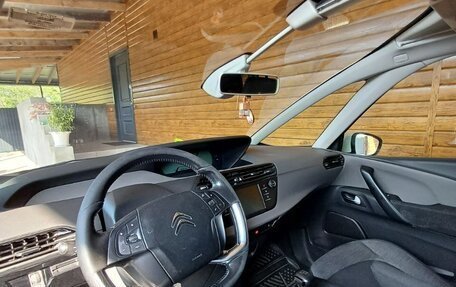 Citroen C4 Picasso II рестайлинг, 2018 год, 800 000 рублей, 6 фотография