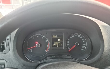 Volkswagen Polo VI (EU Market), 2015 год, 600 000 рублей, 2 фотография