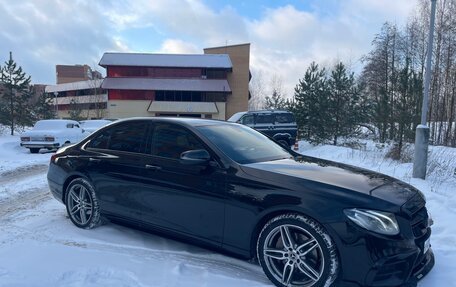 Mercedes-Benz E-Класс, 2019 год, 4 200 000 рублей, 8 фотография