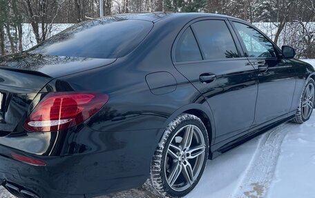 Mercedes-Benz E-Класс, 2019 год, 4 200 000 рублей, 12 фотография