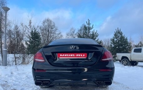 Mercedes-Benz E-Класс, 2019 год, 4 200 000 рублей, 5 фотография