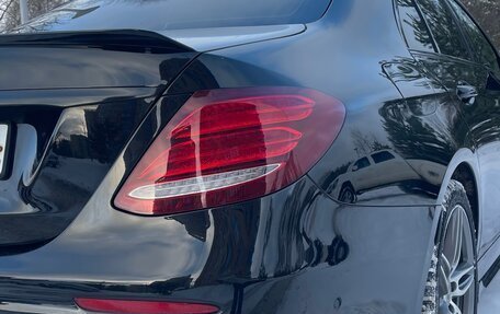 Mercedes-Benz E-Класс, 2019 год, 4 200 000 рублей, 19 фотография