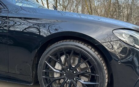 Mercedes-Benz E-Класс, 2019 год, 4 200 000 рублей, 29 фотография