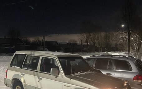 Mitsubishi Pajero III рестайлинг, 1992 год, 300 000 рублей, 3 фотография